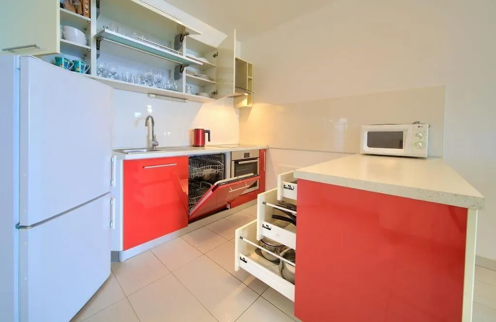 Apartments Skarpa 말린스카