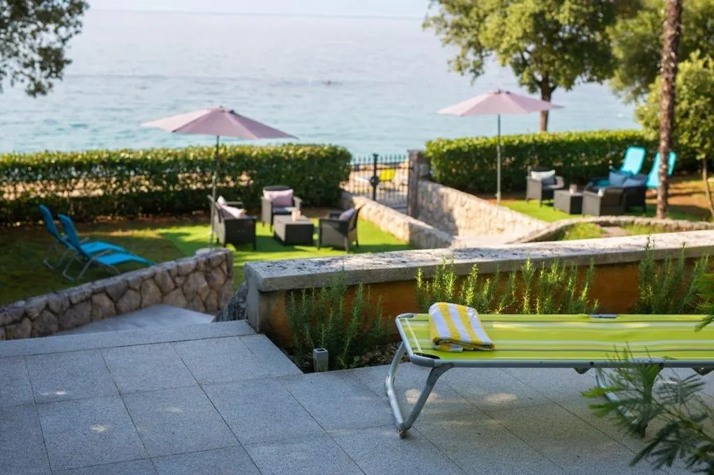 Apartments Skarpa 말린스카