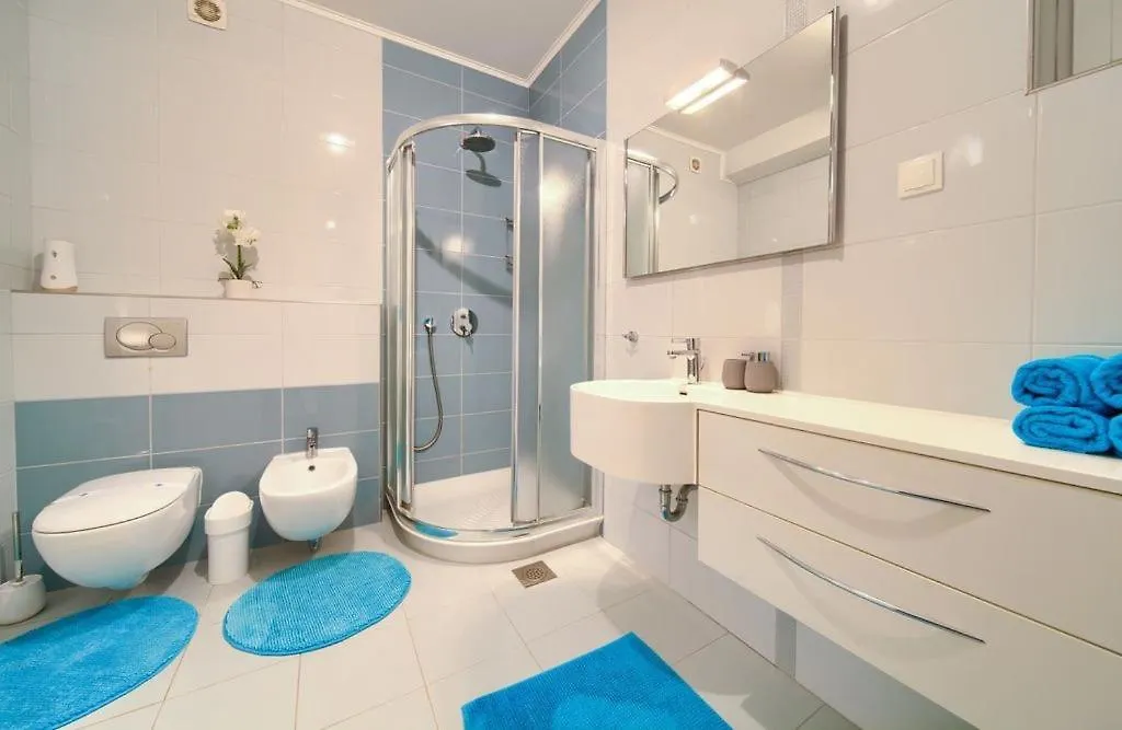 Apartments Skarpa 말린스카