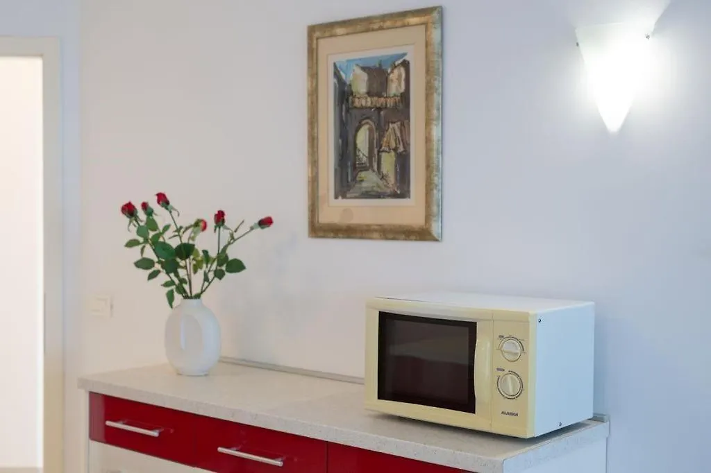 Apartments Skarpa Malinska Guest house