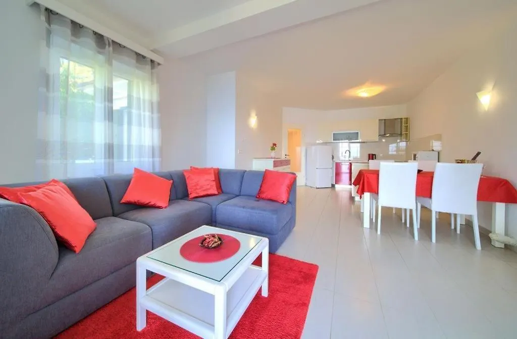 Apartments Skarpa Malinska Guest house