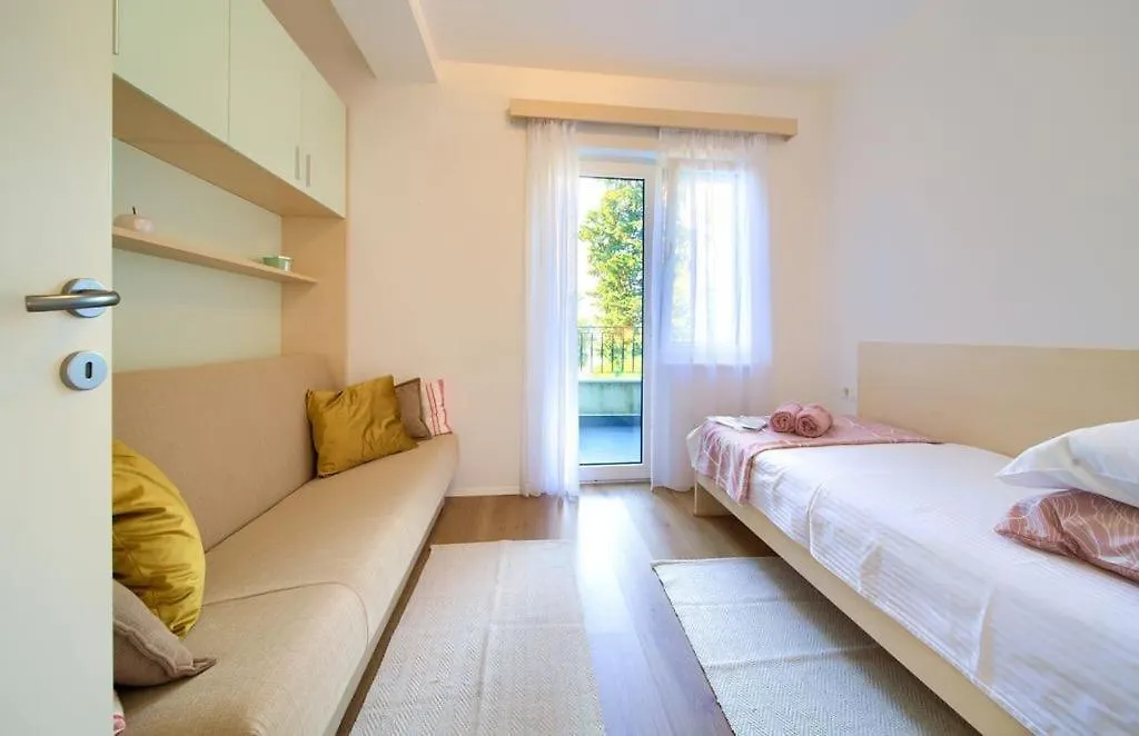 Guest house Apartments Skarpa Malinska Croatia