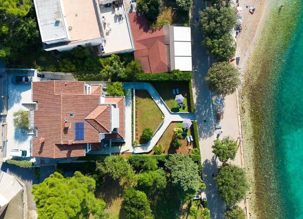 Apartments Skarpa Malinska Guest house