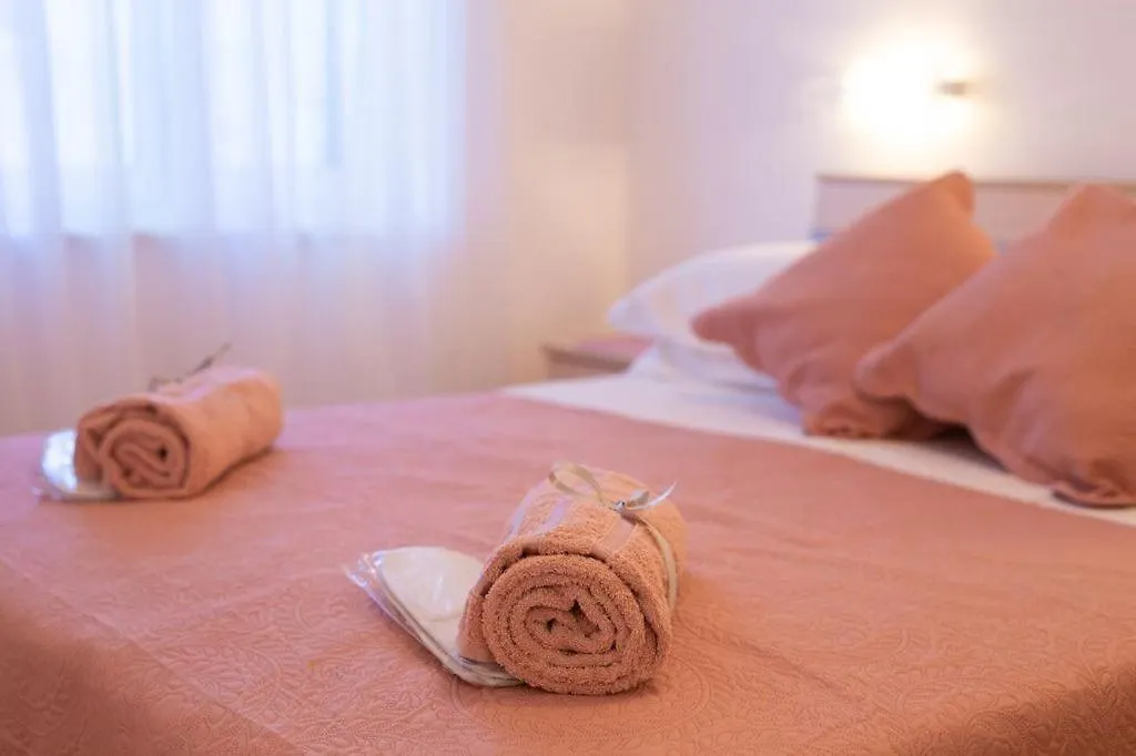 Apartments Skarpa Malinska Guest house