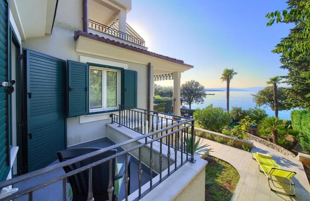 Guest house Apartments Skarpa Malinska Croatia