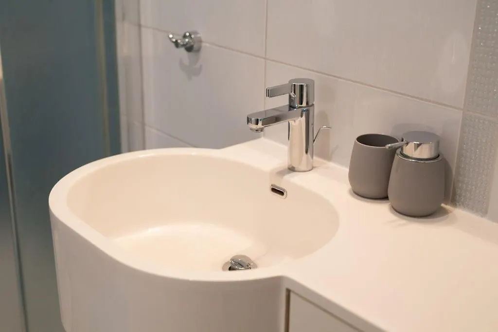 Apartments Skarpa Malinska Guest house